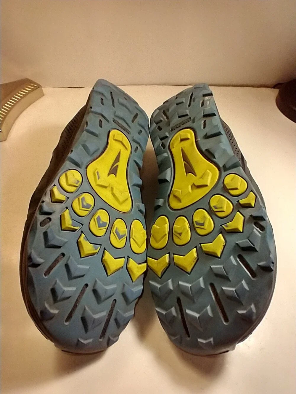 Altra Lone Peak 5 Trail Running Shoes Sneakers Men's sz 10.5.
